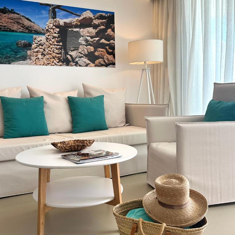 Apartamentos Llobet Ibiza - Apartamento Superior con vistas al jardín - 1