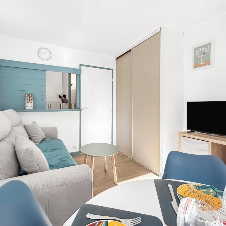 Studio avec piscine, balcon privé à 5 min plage - Studio - Vue sur Piscine - 15