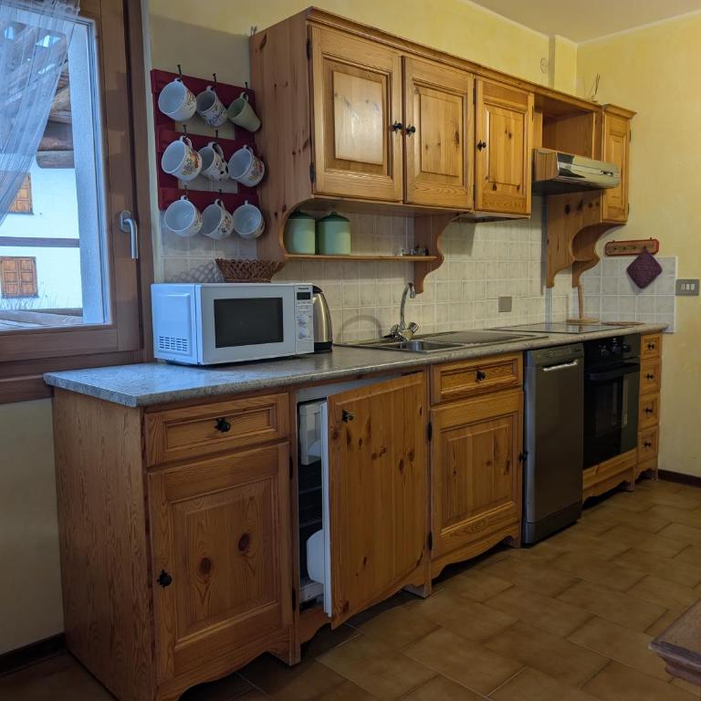 Bilocale Funivie Francesca - Appartamento con 1 Camera da Letto, Balcone e Vista Montagna - 12