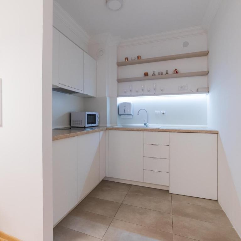 NAR Royalton Apartment #71 Free Parking - One-Bedroom Apartment - 5