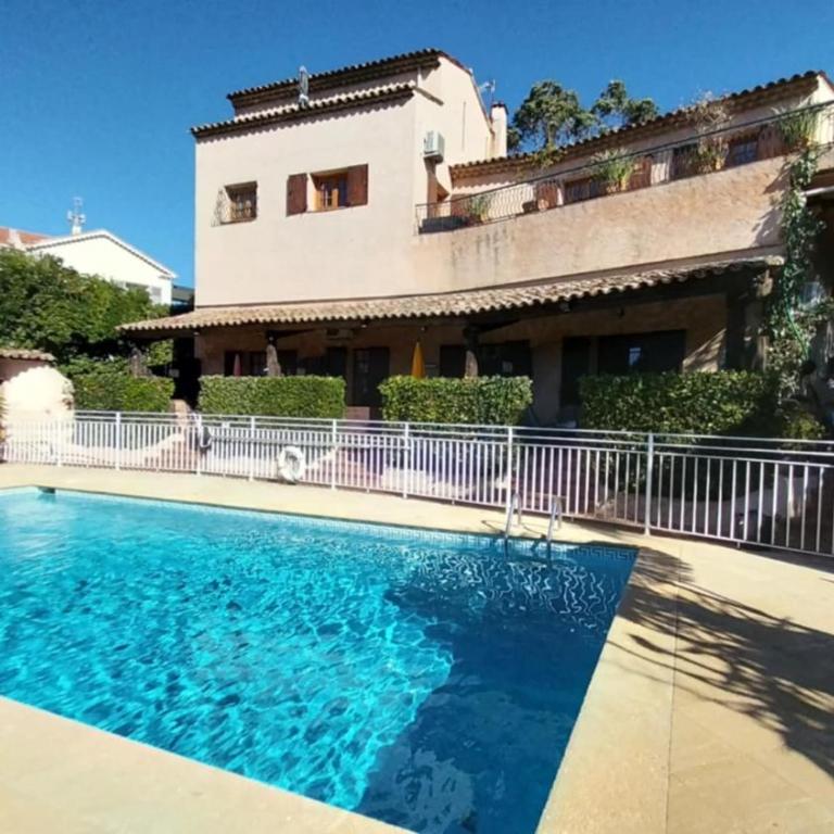Appartement l ensolleillade à St Aygulf - Apartment mit 1 Schlafzimmer - 2