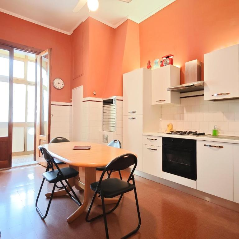 Dimora Cavour - Appartamento Standard con 2 Camere da Letto - 4