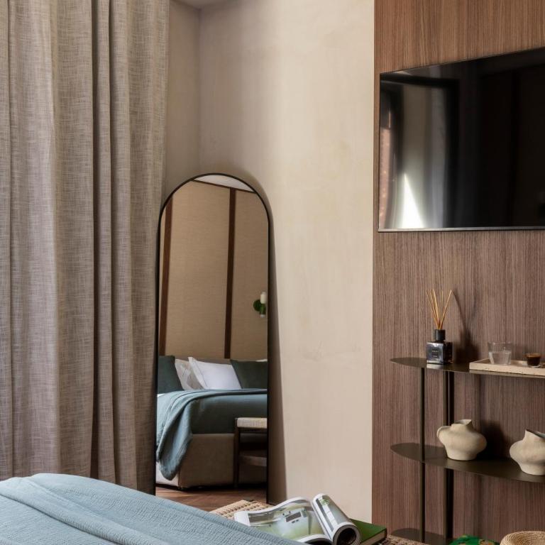 NAMAN HOTELLERIE - Roma - Camera Tripla Deluxe - 3