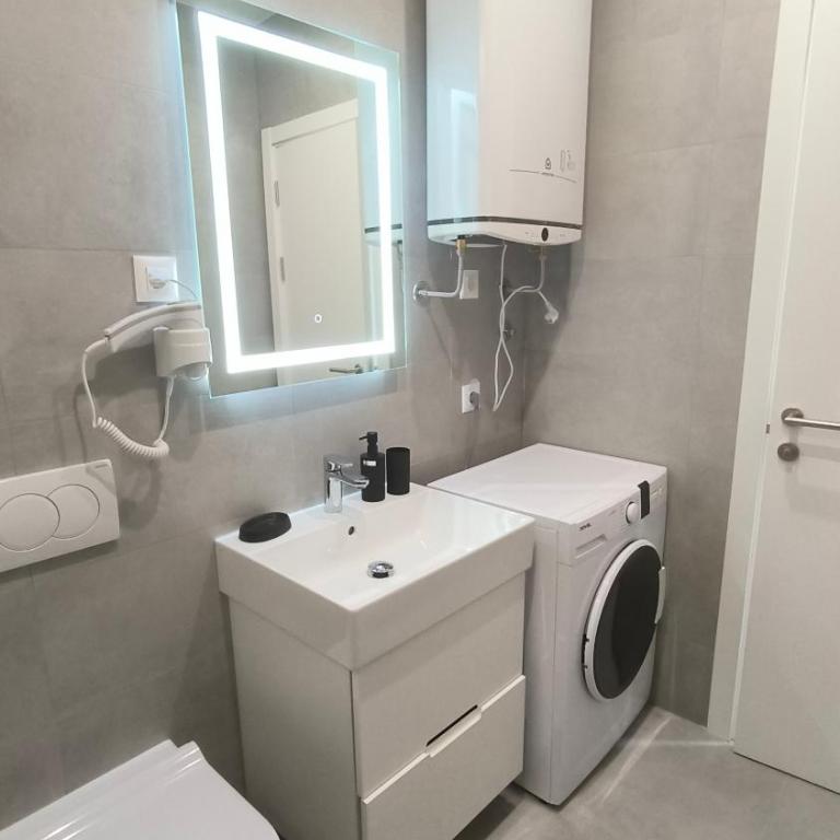 Apartments LORA Novi Bar - One-Bedroom Apartment with Balcony - 4