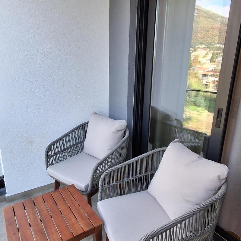 Apartments LORA Novi Bar - Apartman s 1 Spavaćom Sobom i Balkonom - 16