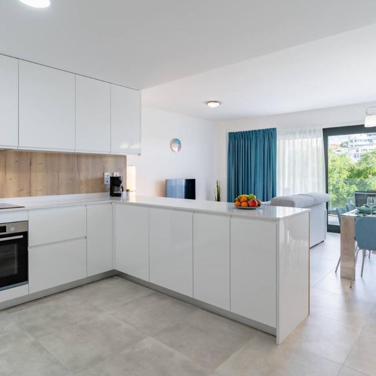 Bright and Stunning 2 bed Apartment in Southbay - RDR530 - Two-Bedroom Apartment - 26