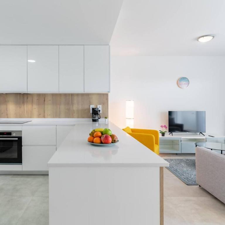 Bright and Stunning 2 bed Apartment in Southbay - RDR530 - Two-Bedroom Apartment - 28