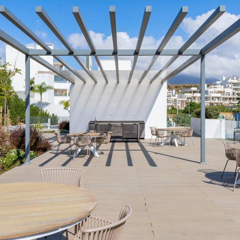 Bright and Stunning 2 bed Apartment in Southbay - RDR530 - Two-Bedroom Apartment - 43