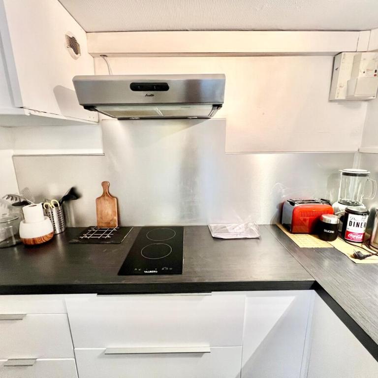 GRAND DUPLEX - Chic & Confort - VIEUX-PORT 2min à pied - CLIMATISATION - WIFI Gratuit - Appartement - 8
