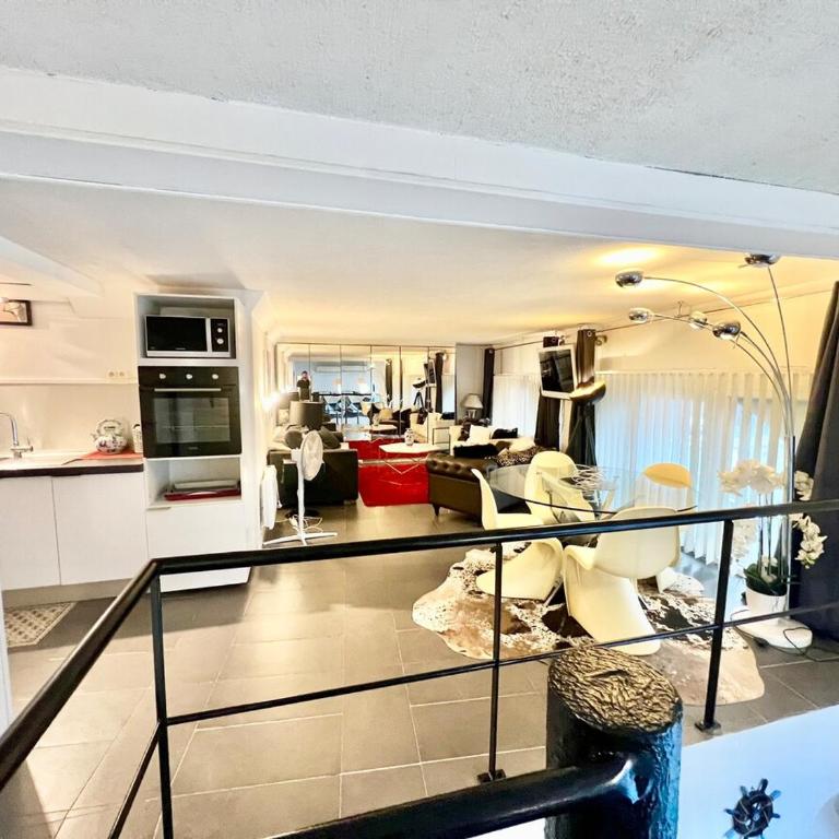 GRAND DUPLEX - Chic & Confort - VIEUX-PORT 2min à pied - CLIMATISATION - WIFI Gratuit - Appartement - 21