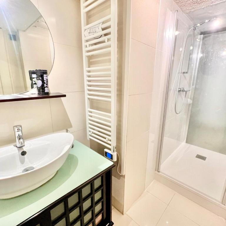 GRAND DUPLEX - Chic & Confort - VIEUX-PORT 2min à pied - CLIMATISATION - WIFI Gratuit - Appartement - 16