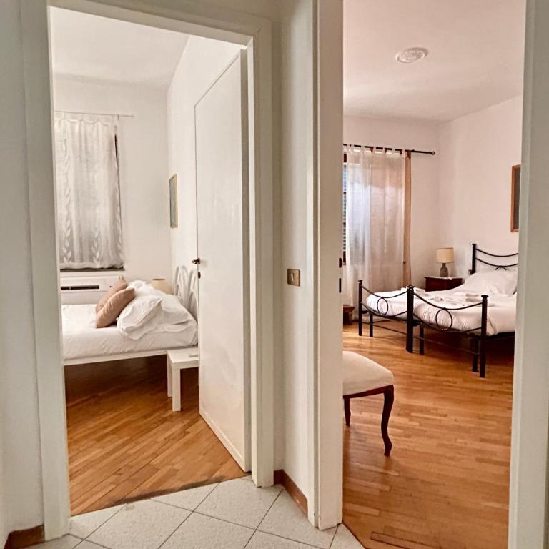 Federighi 2bd, 2bath, with elevator by FlorenceHospitality com - Two-Bedroom Apartment - 13