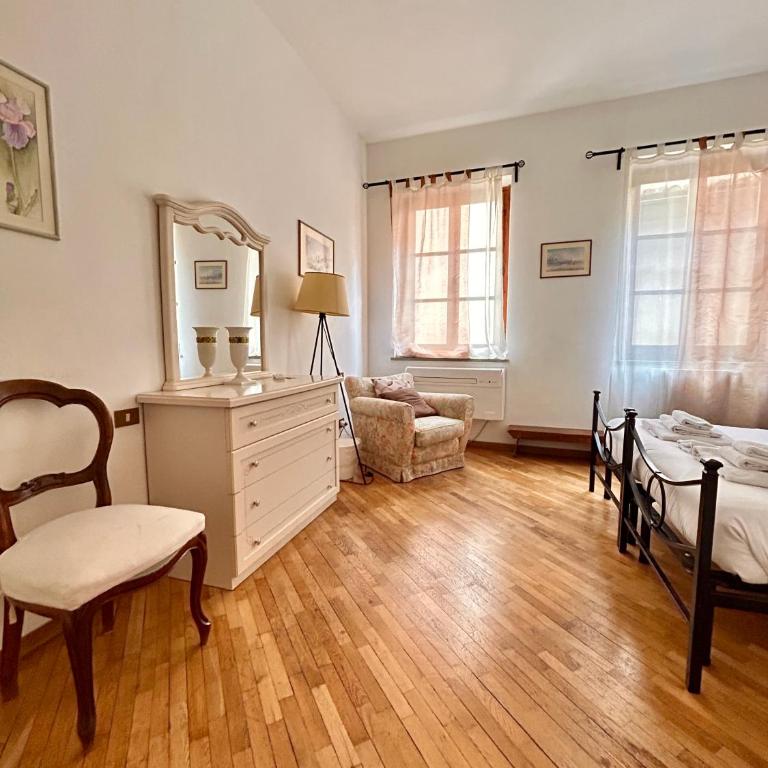 Federighi 2bd, 2bath, with elevator by FlorenceHospitality com - Two-Bedroom Apartment - 16