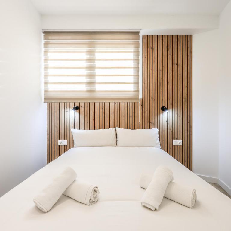 Elegant Space for Your Madrid Stay - Two-Bedroom Apartment - 12