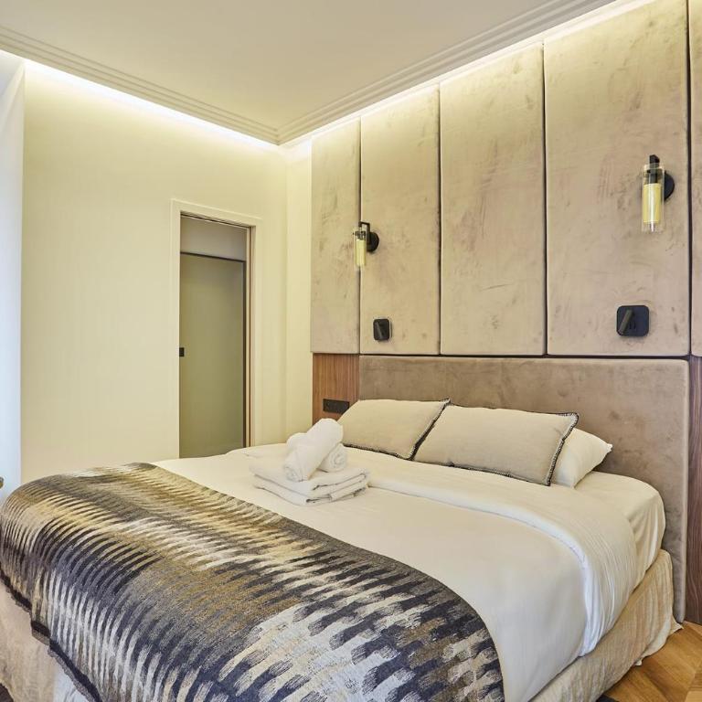 Incredible Le Marais apartment with Terrace - Four-Bedroom Apartment - 16
