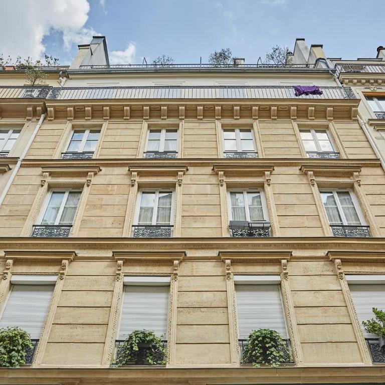 Incredible Le Marais apartment with Terrace - Four-Bedroom Apartment - 26
