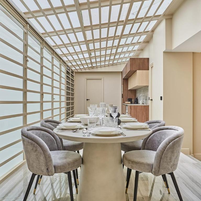 Incredible Le Marais apartment with Terrace - Four-Bedroom Apartment - 27