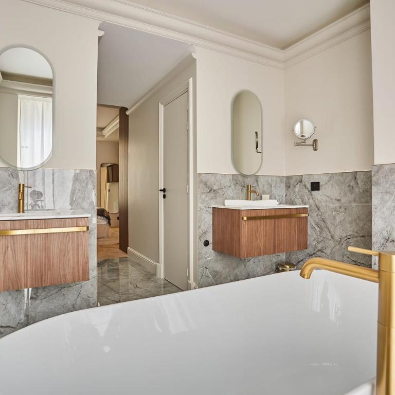 Incredible Le Marais apartment with Terrace - Four-Bedroom Apartment - 29