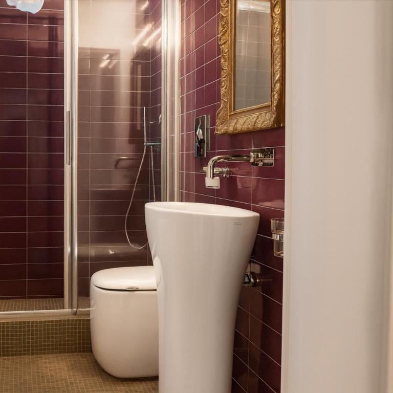IHH COLLECTION - IHH Suites Roma - Camera Matrimoniale Superior - 6