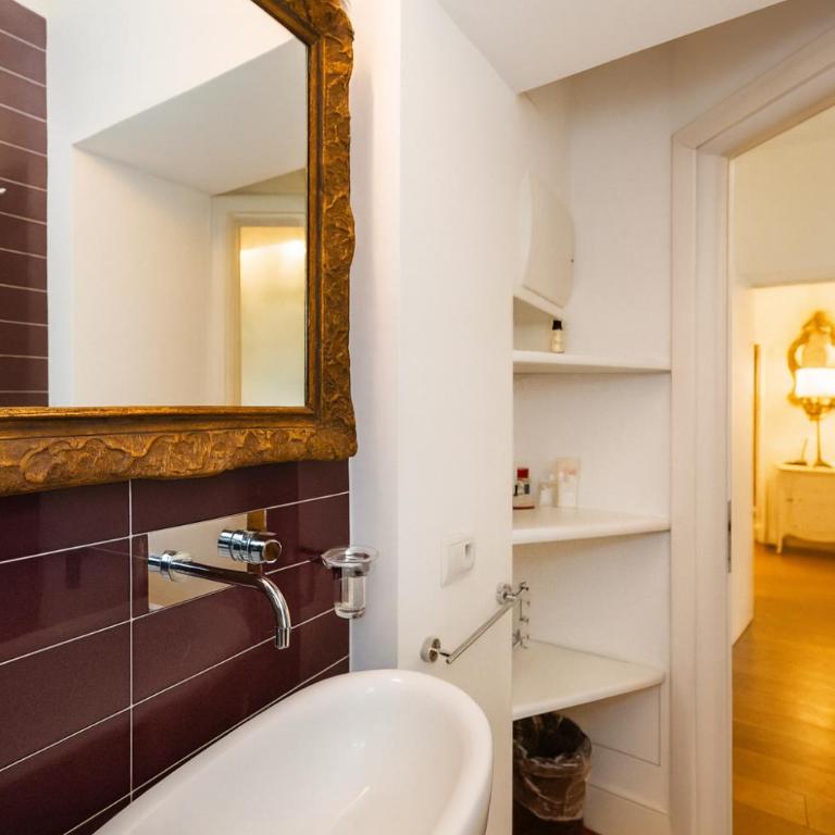IHH COLLECTION - IHH Suites Roma - Camera Matrimoniale Superior - 8