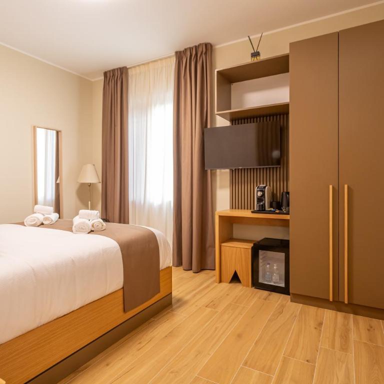 Guest House Aura - Lumys Fiumicino - Double Room with Private Bathroom - 1