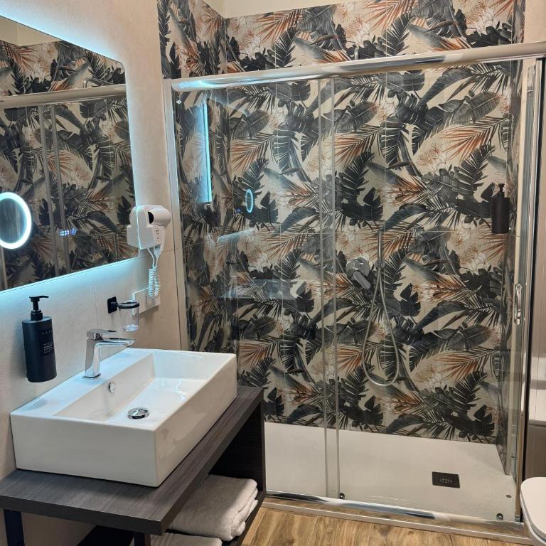 Lepanto Central - Double or Twin Room - 25