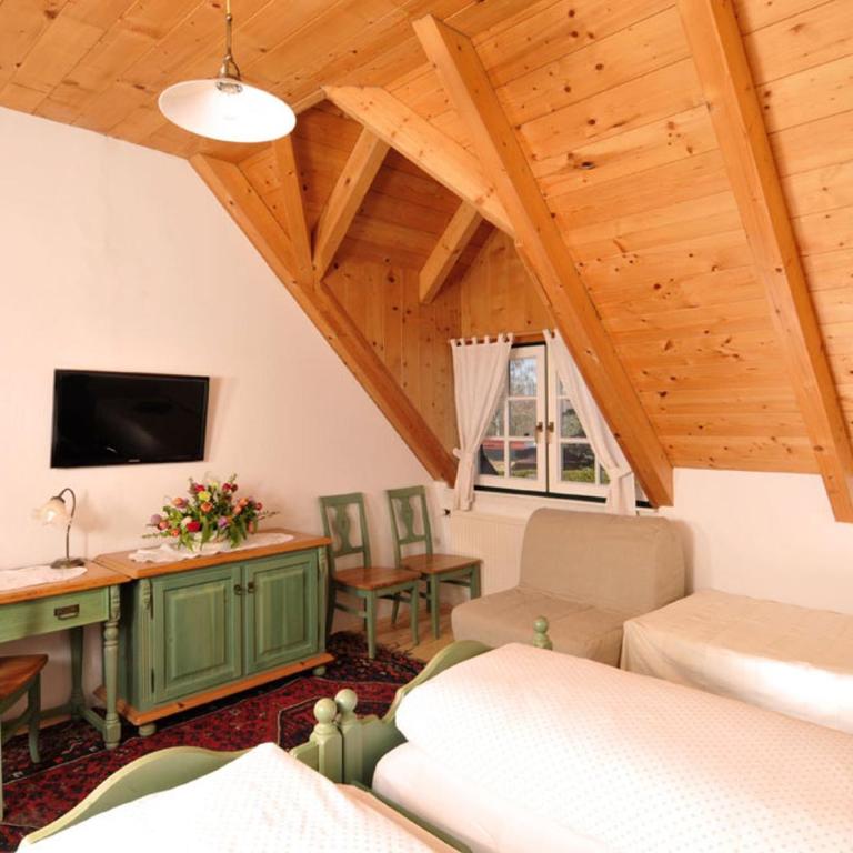 Stoffbauer GmbH - Doppel- oder Zweibettzimmer - 10