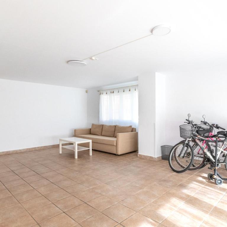 Casa con Barbacoa Piscina y Parking Privado - Casa de 3 dormitorios - 21
