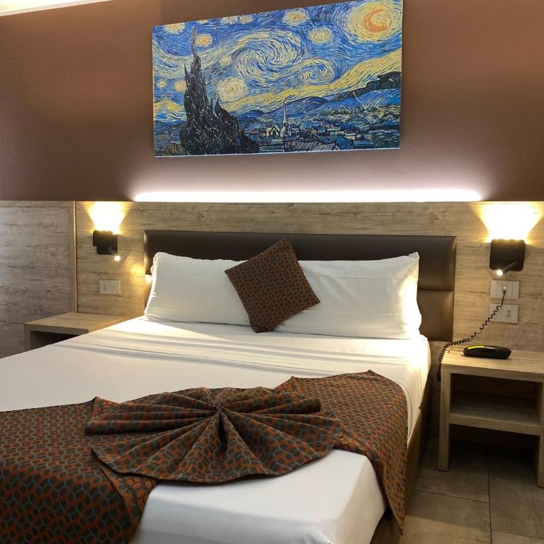 Hotel Stradivari - Camera Deluxe - 22