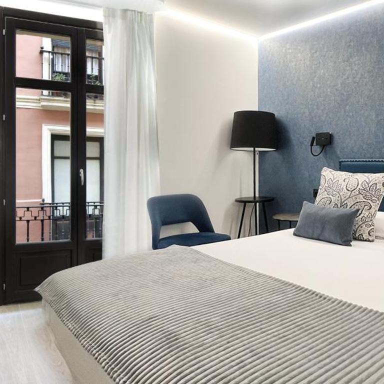 Pension Ama Bilbao - Habitación Doble Deluxe con balcón - 10