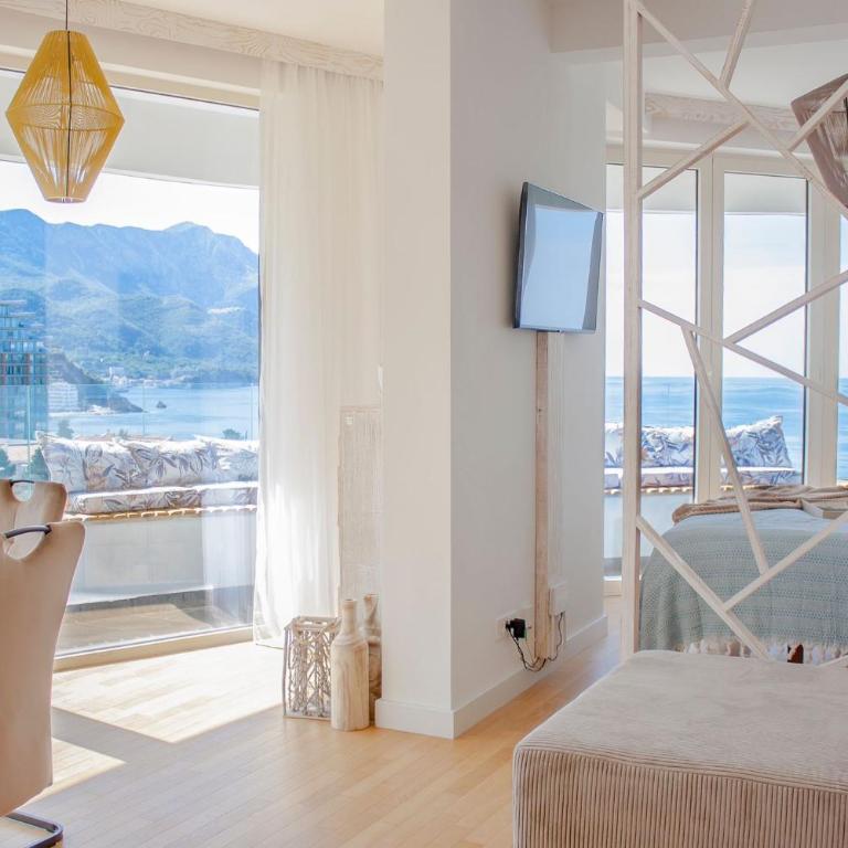 The Dream Getaway SkyLine by DeVasco - Two-Bedroom Deluxe Apartment with Ocean View - 3