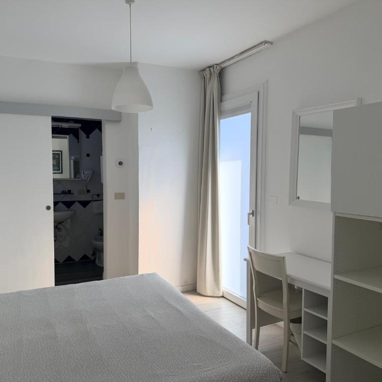 Aparthotel Holiday - Appartamento con 1 Camera da Letto e Terrazza - 15