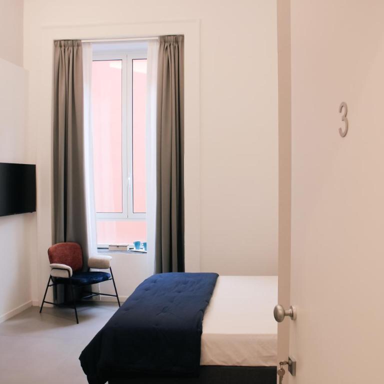 Six Luxury Rooms Quartieri Spagnoli - Double Room with Private Bathroom - 3