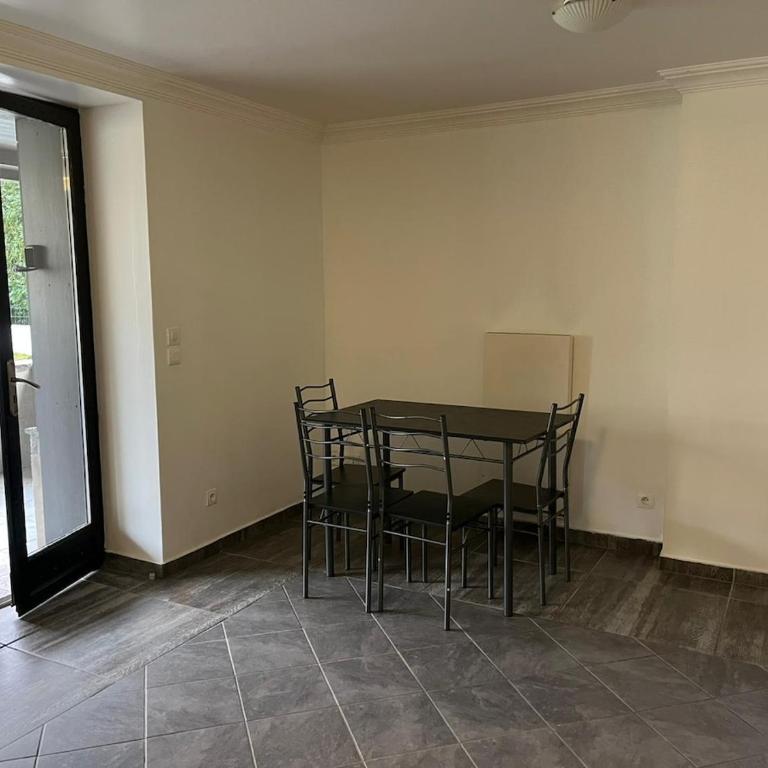 Charmant studio avec terrasse - Appartement 1 Chambre - 3
