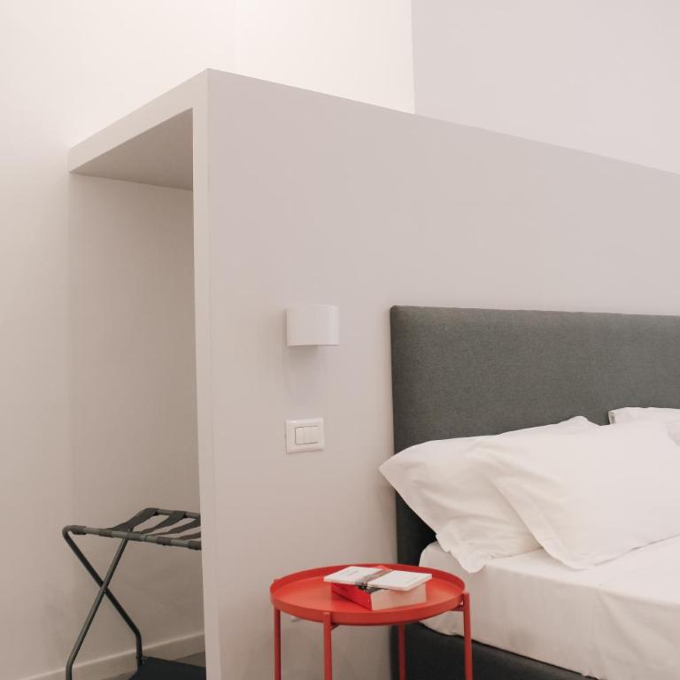 Six Luxury Rooms Quartieri Spagnoli - Double Room with Private Bathroom - 14