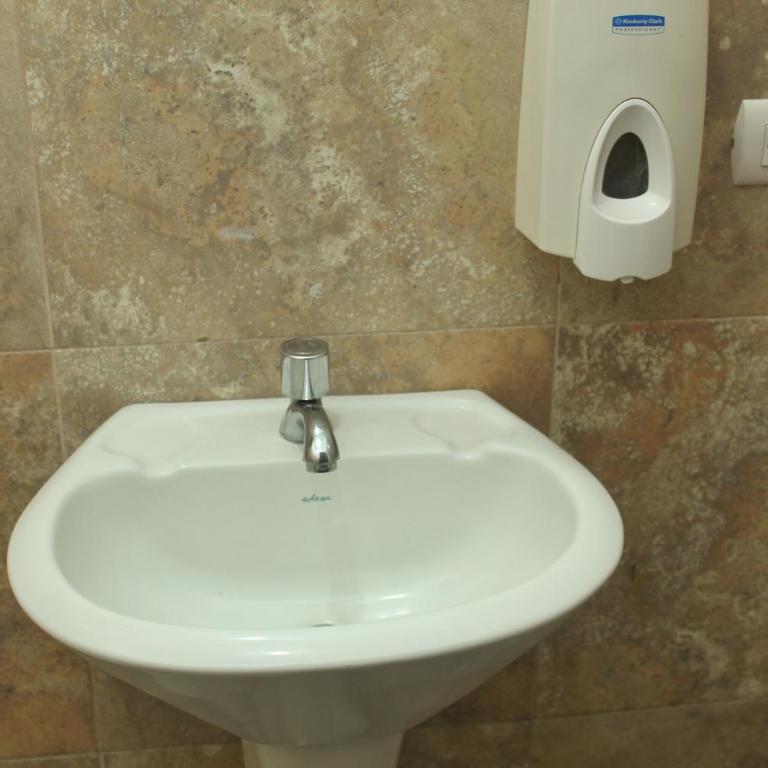 DC Suites Aeropuerto - Habitación Individual Económica - 3