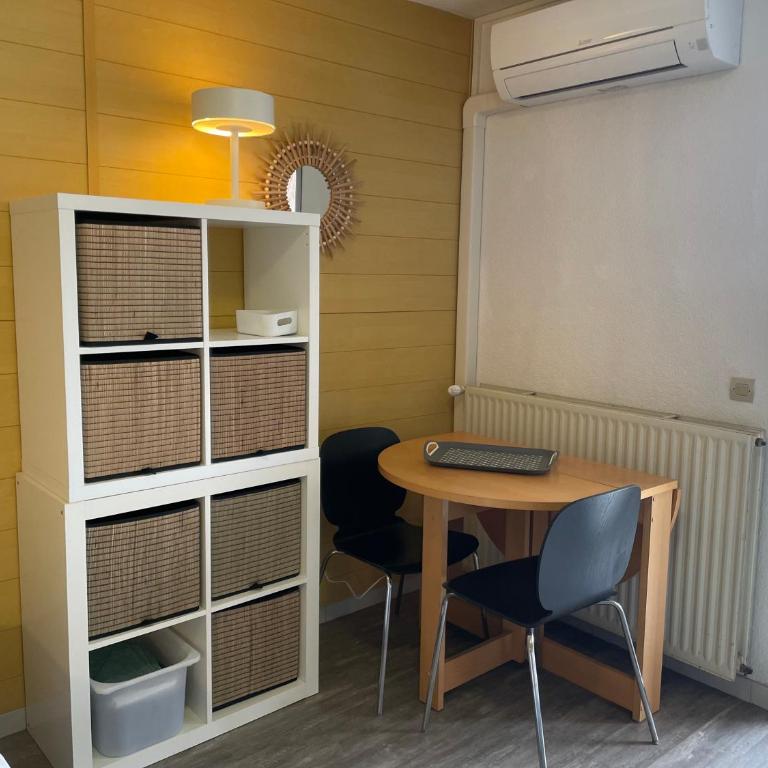 Prunelle studio piscine clim parking - Appartement 1 Chambre - 8