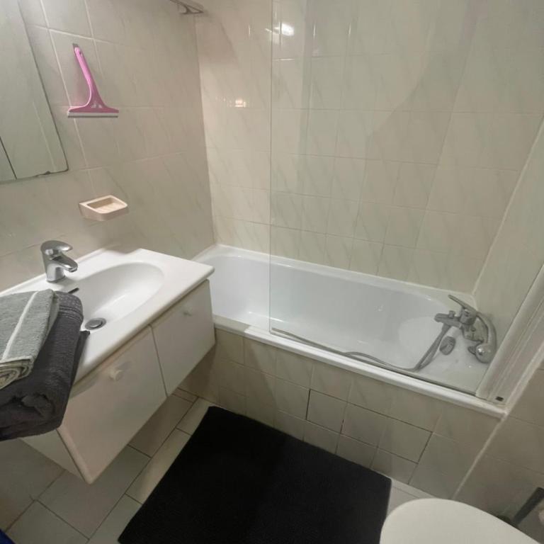 Prunelle studio piscine clim parking - Appartement 1 Chambre - 6