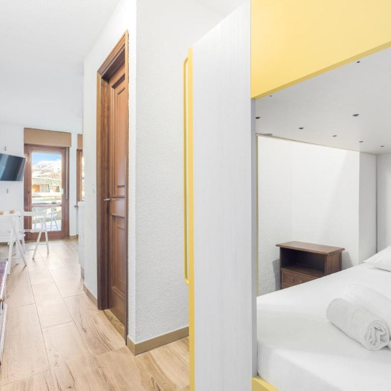Hostdomus - Yellow Suite - Monolocale Familiare - 12
