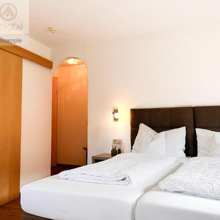 Sporthotel Bergheim - Doppelzimmer mit Zustellbett - 1
