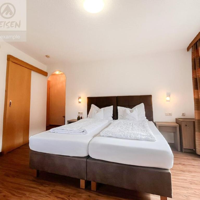 Sporthotel Bergheim - Doppelzimmer mit Zustellbett - 4