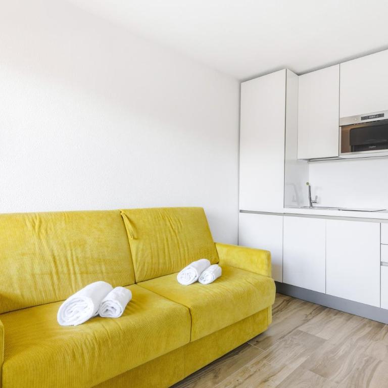 Hostdomus - Yellow Suite - Monolocale Familiare - 7
