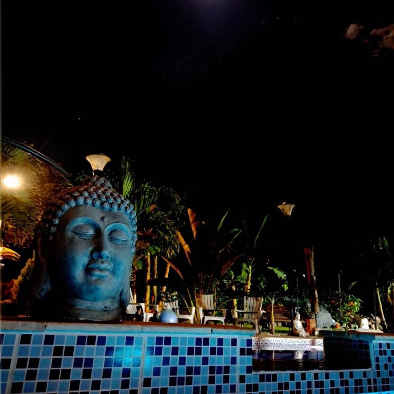 Villa with pool, jacuzzi, Turkish bath, BBQ, kiosk, and green area - Villa - 10