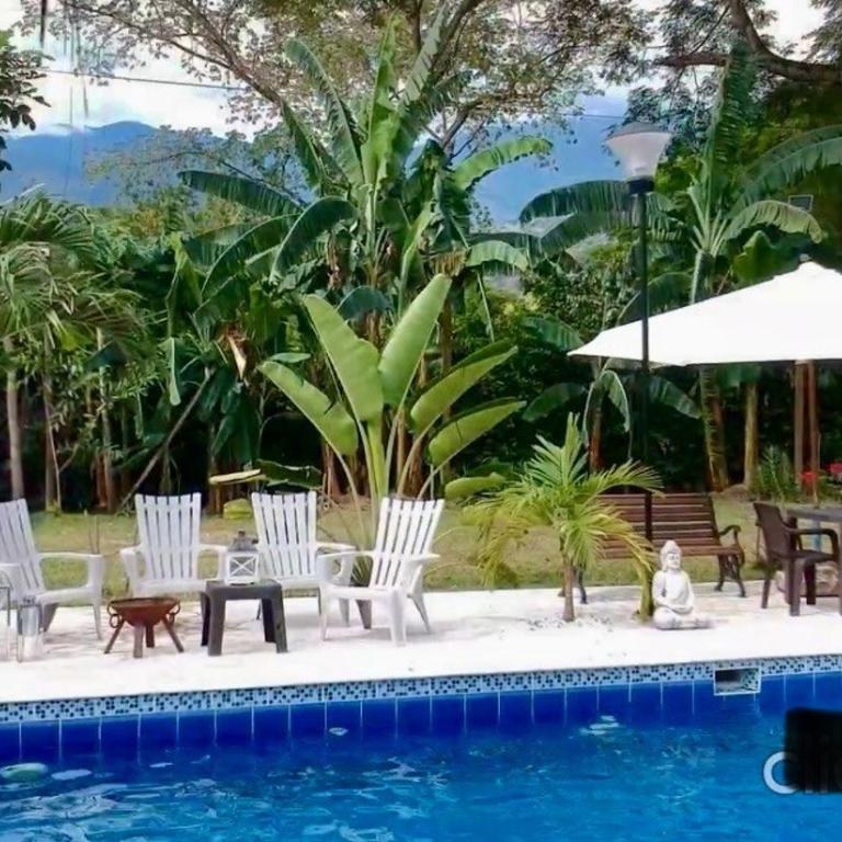 Villa with pool, jacuzzi, Turkish bath, BBQ, kiosk, and green area - Villa - 20
