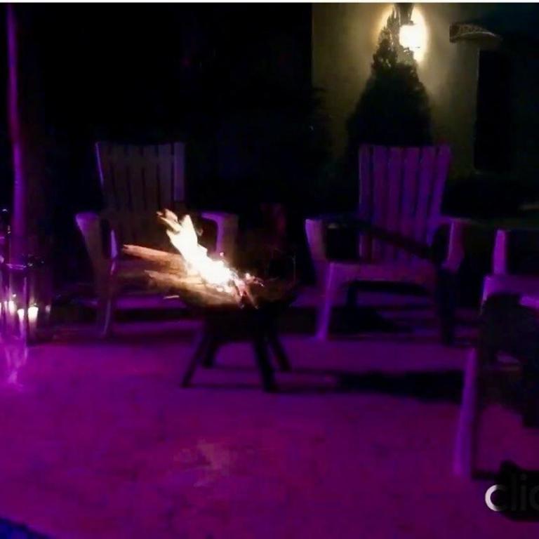 Villa with pool, jacuzzi, Turkish bath, BBQ, kiosk, and green area - Villa - 40