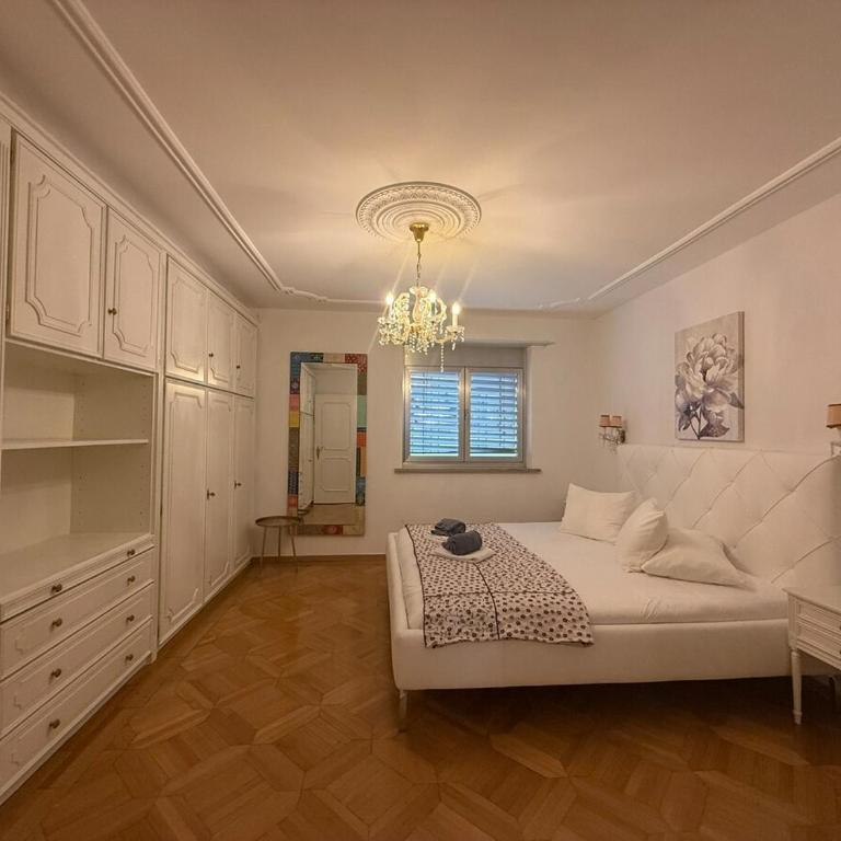 Chalet Maithili Lauterbrunnen -152-Year-Old Majestic Chalet - Chalet - 24