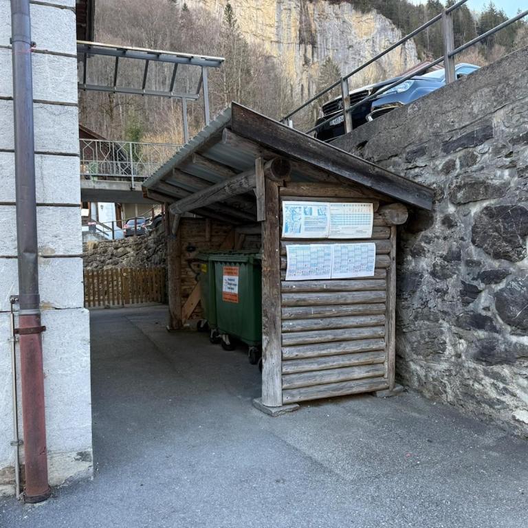 Chalet Maithili Lauterbrunnen -152-Year-Old Majestic Chalet - Chalet - 45
