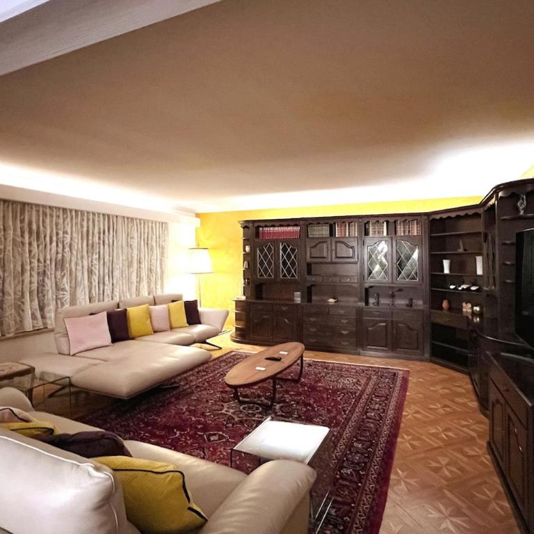 Chalet Maithili Lauterbrunnen -152-Year-Old Majestic Chalet - Chalet - 10