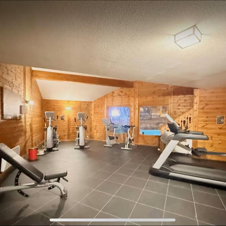 CENTRE DES ORRES 1800 - Appartement 3 chambres - 8 PERSONNES - SUD - Parking - Près de 60m2 hab - Apartment mit 3 Schlafzimmern - 27