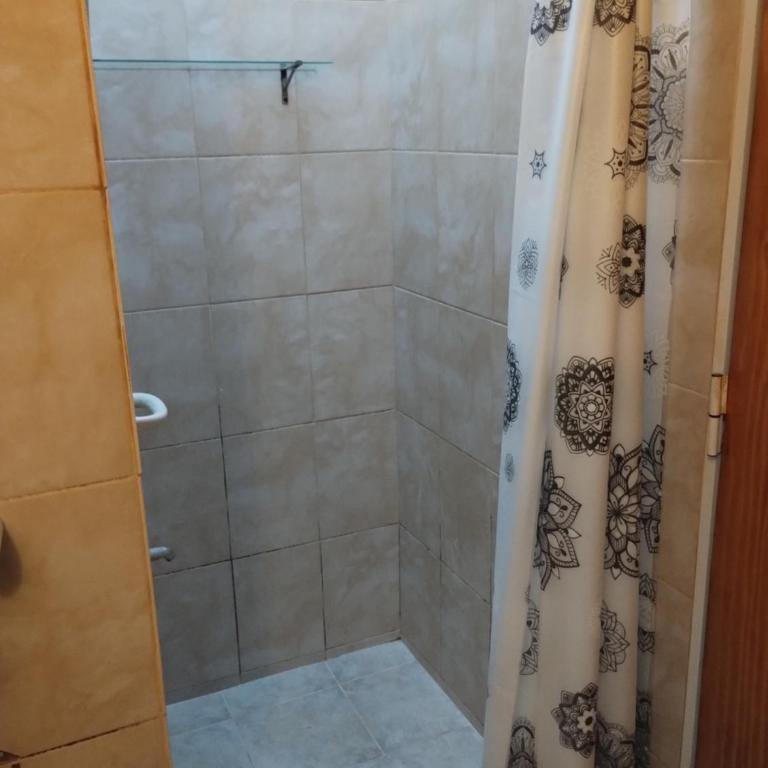 Departamento céntrico con cochera - Apartamento de 2 dormitorios - 28